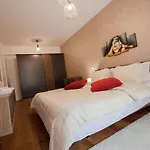 Central Lux Apartments