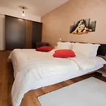 Central Lux Apartments